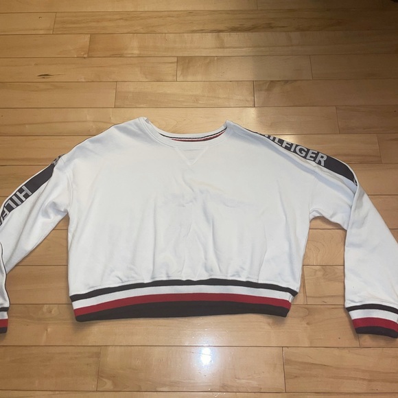 White cropped Tommy Hilfiger long sleeve - Picture 1 of 3